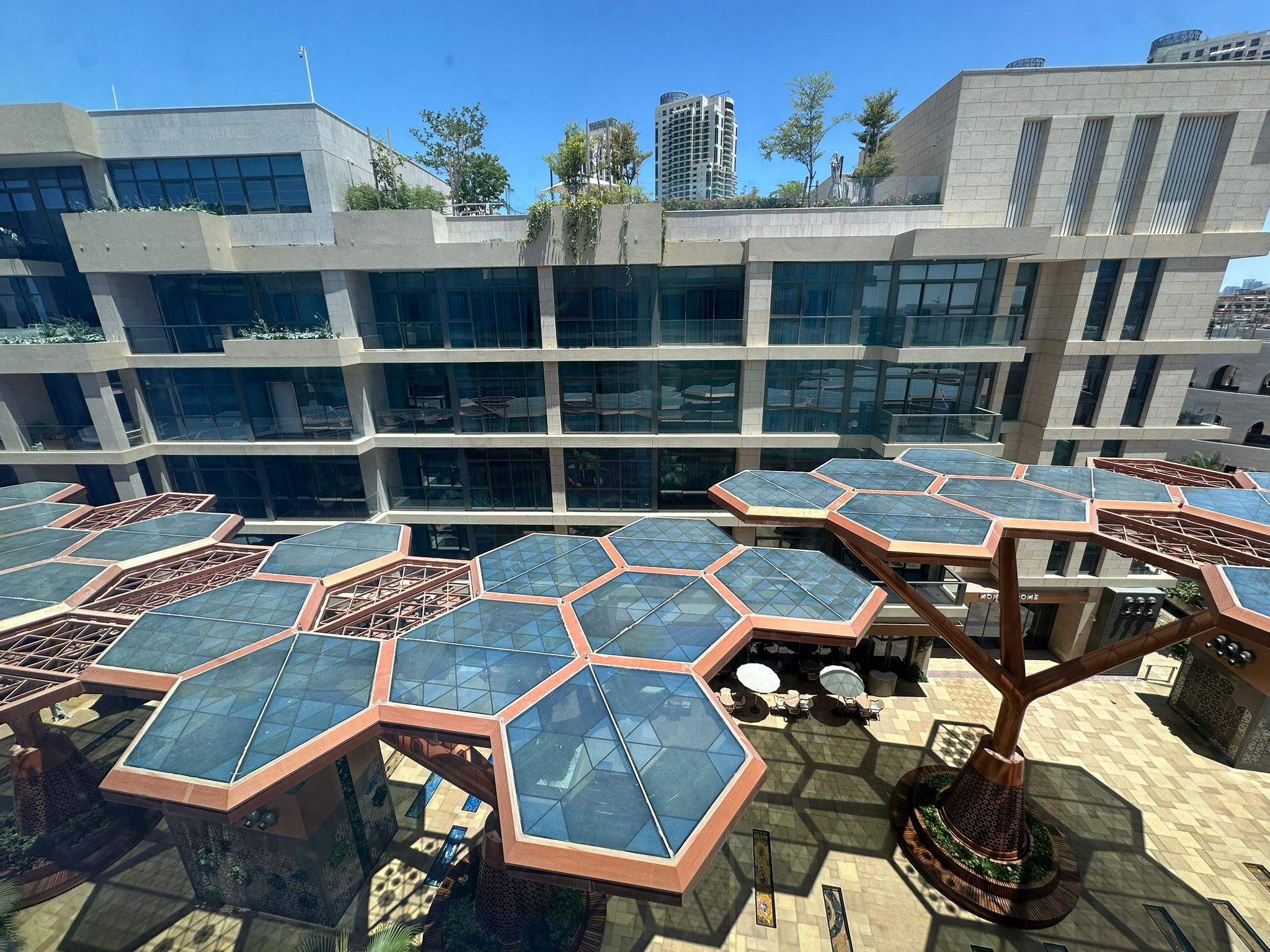 MODERN SEMI-FURNISHED 1BR APARTMENT WITH BALCONY |PRIME GIWAN ISLAND LOCATION