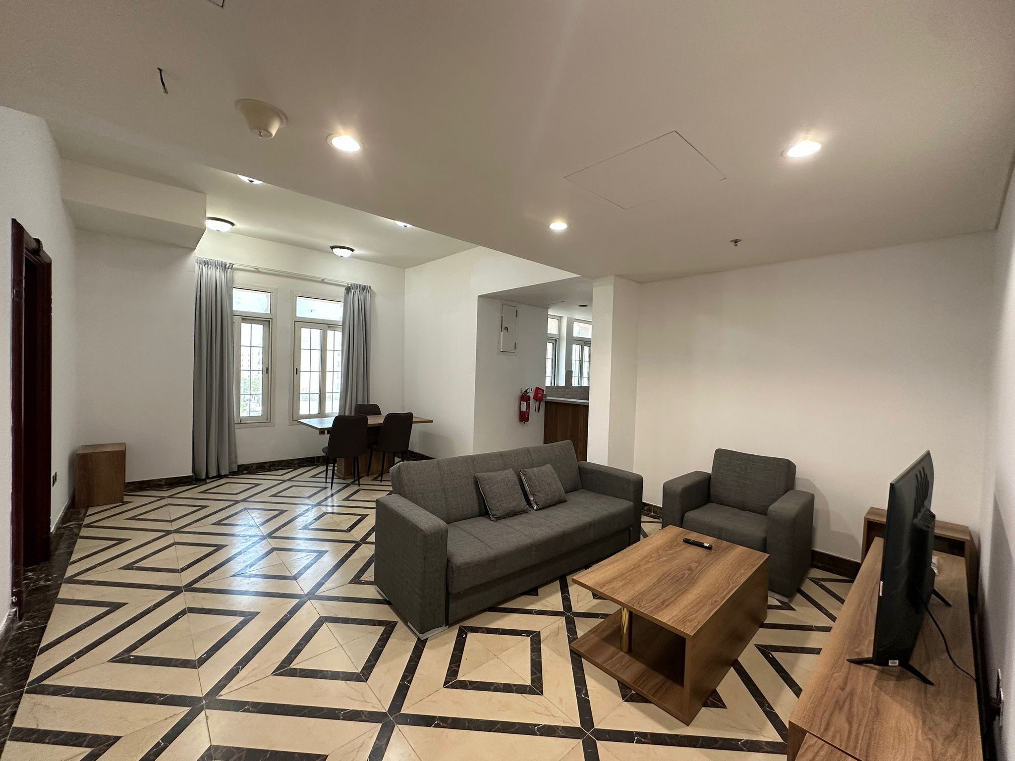 FULLY FURNISHED 2BR APARTMENT FOR RENT IN FOX HILLS